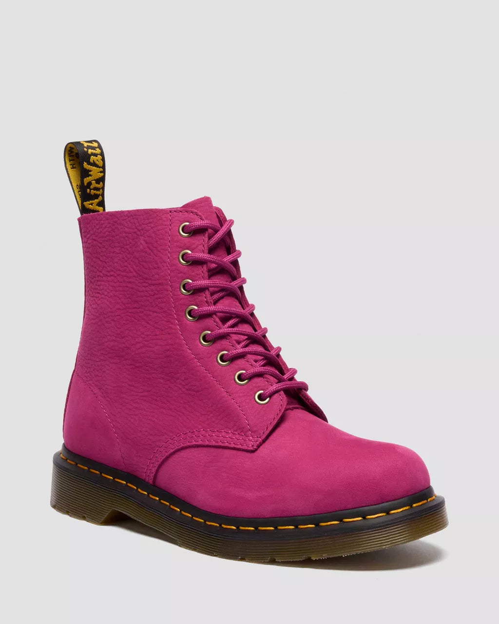 Bei PICK UP in Düsseldorf findest Du Dr. Martens, 1460 Pascal Fuchsia Pink Milled Nubuck Rb  und viel mehr von Dr. Martens