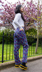Bei PICK UP in Düsseldorf findest Du 90's Arcade High Waist Jeans  und viel mehr von RUN & FLY