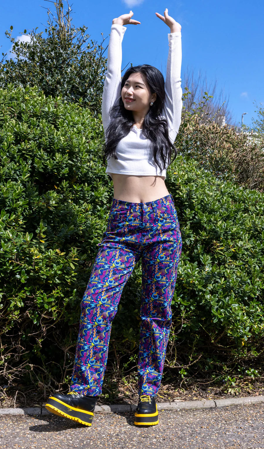Bei PICK UP in Düsseldorf findest Du 90's Arcade High Waist Jeans  und viel mehr von RUN & FLY