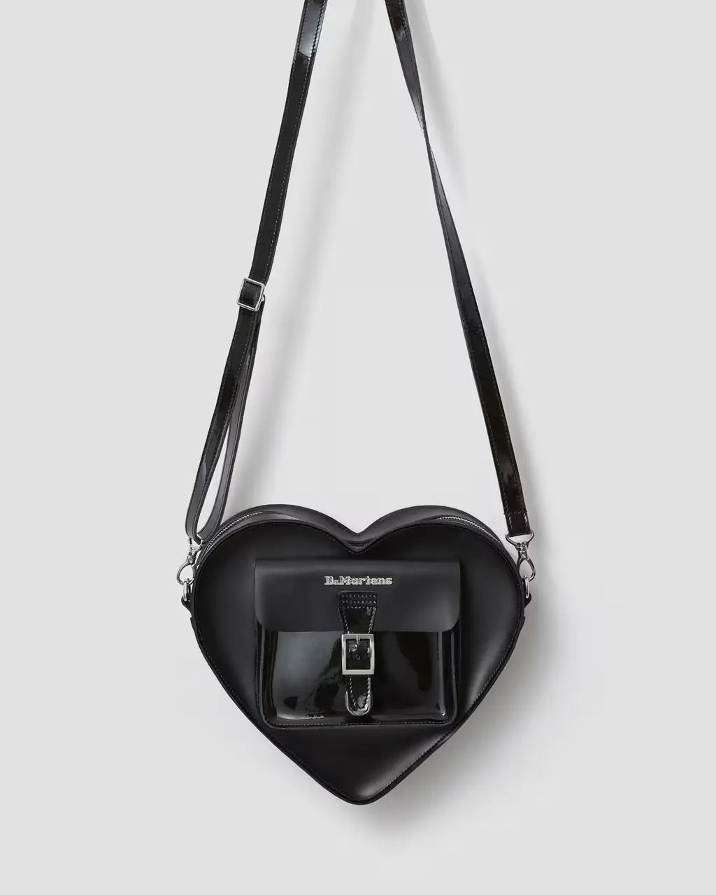 Bei PICK UP in Düsseldorf findest Du Dr. Martens, Hearts Leather Heart Backpack Black+Black+Black Kiev+Patent Lamper+Smooth  und viel mehr von Dr. Martens