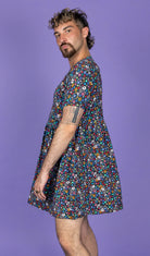 Bei PICK UP in Düsseldorf findest Du Boogie Bones Oversized Smock Dress  und viel mehr von RUN & FLY