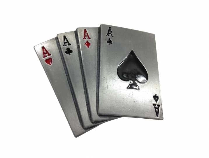 Bei PICK UP in Düsseldorf findest Du Gürtelschnalle, 4 ACES und viel mehr von Tabassum