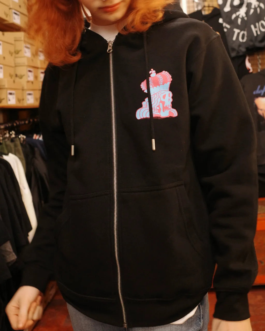 PICK UP Reiter Zip Hoodie Black mit Skull Brustprint und Reißverschluss