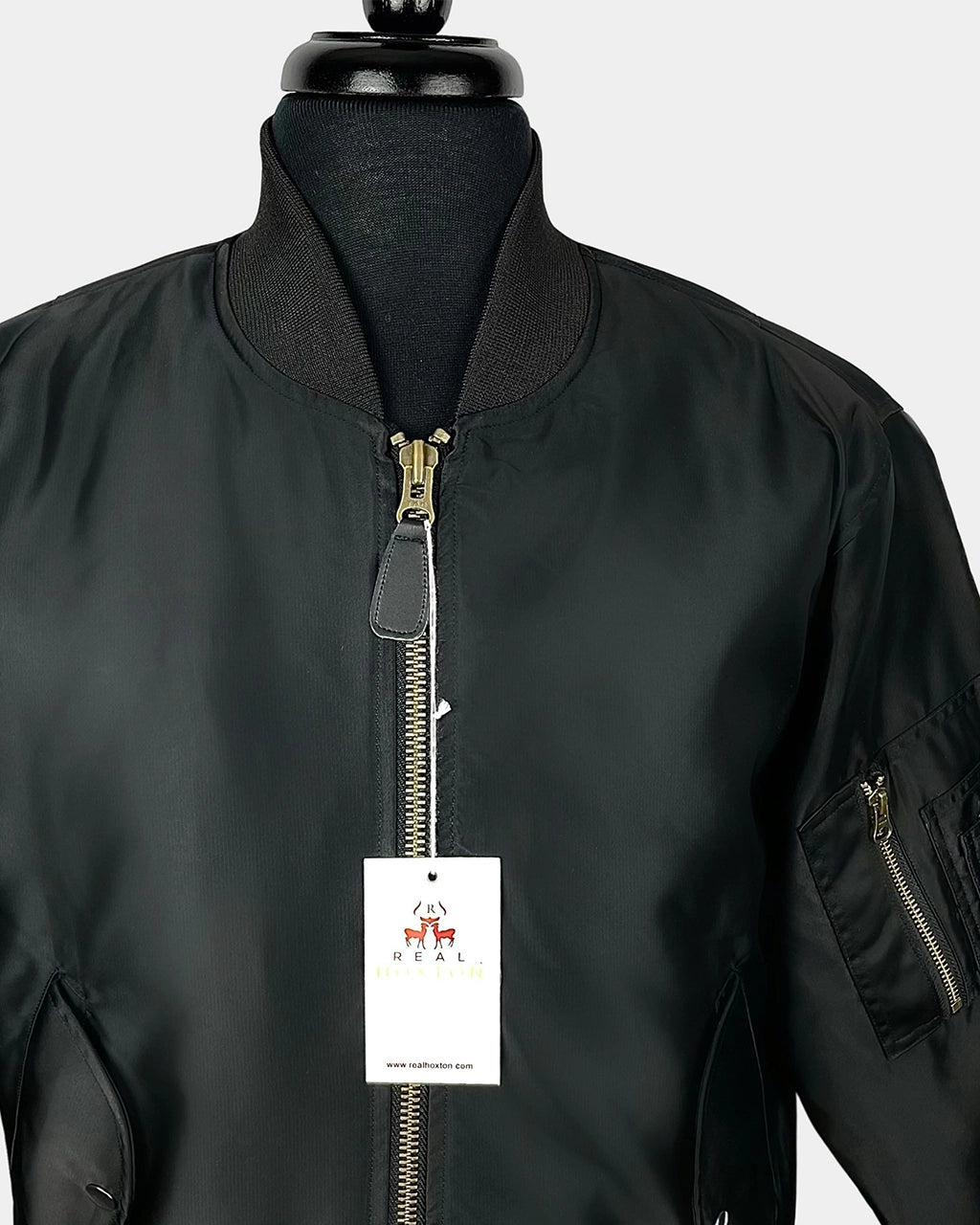 Bei PICK UP in Düsseldorf findest Du HOXTON, MA1 BOMBER JACKET, BLACK  und viel mehr von HOXTON
