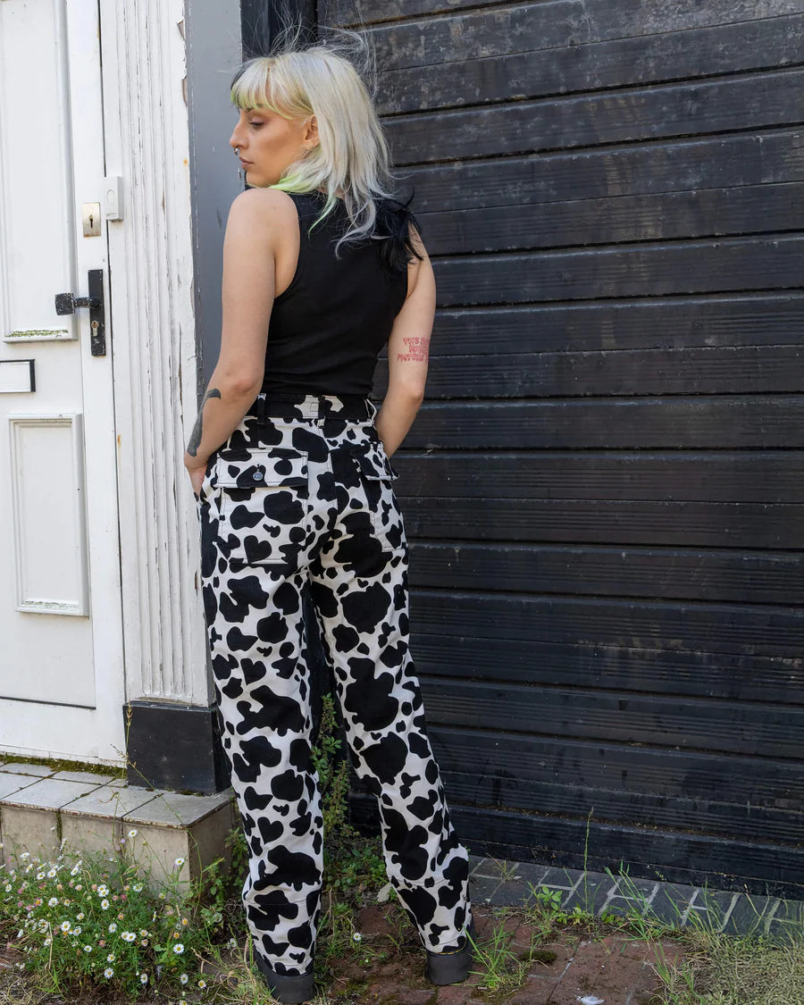Bei PICK UP in Düsseldorf findest Du Run & Fly, Black & White Cow Print Straight Leg Trousers  und viel mehr von RUN & FLY