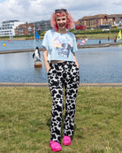 Bei PICK UP in Düsseldorf findest Du Run & Fly, Black & White Cow Print Straight Leg Trousers  und viel mehr von RUN & FLY