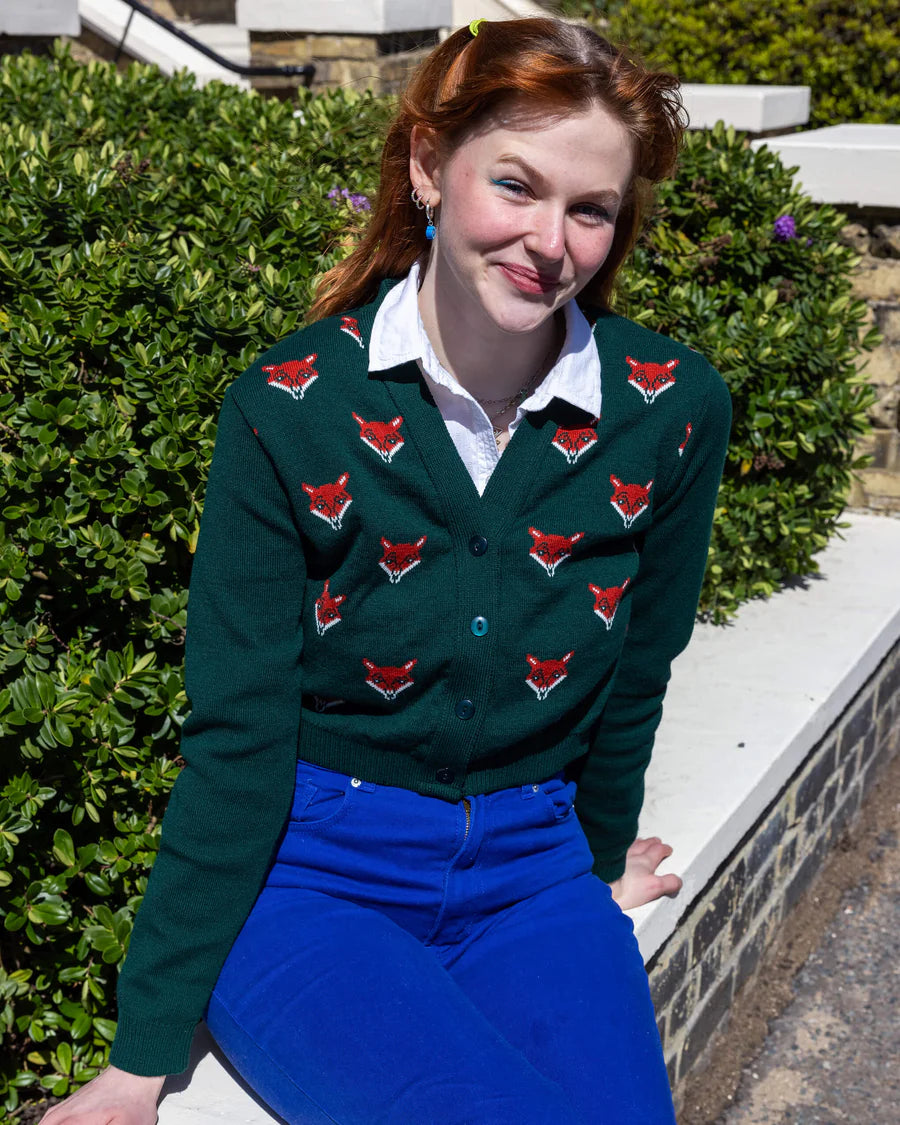 Bei PICK UP in Düsseldorf findest Du Run & Fly, Forest Green Fox Head Cropped Cardigan  und viel mehr von RUN & FLY