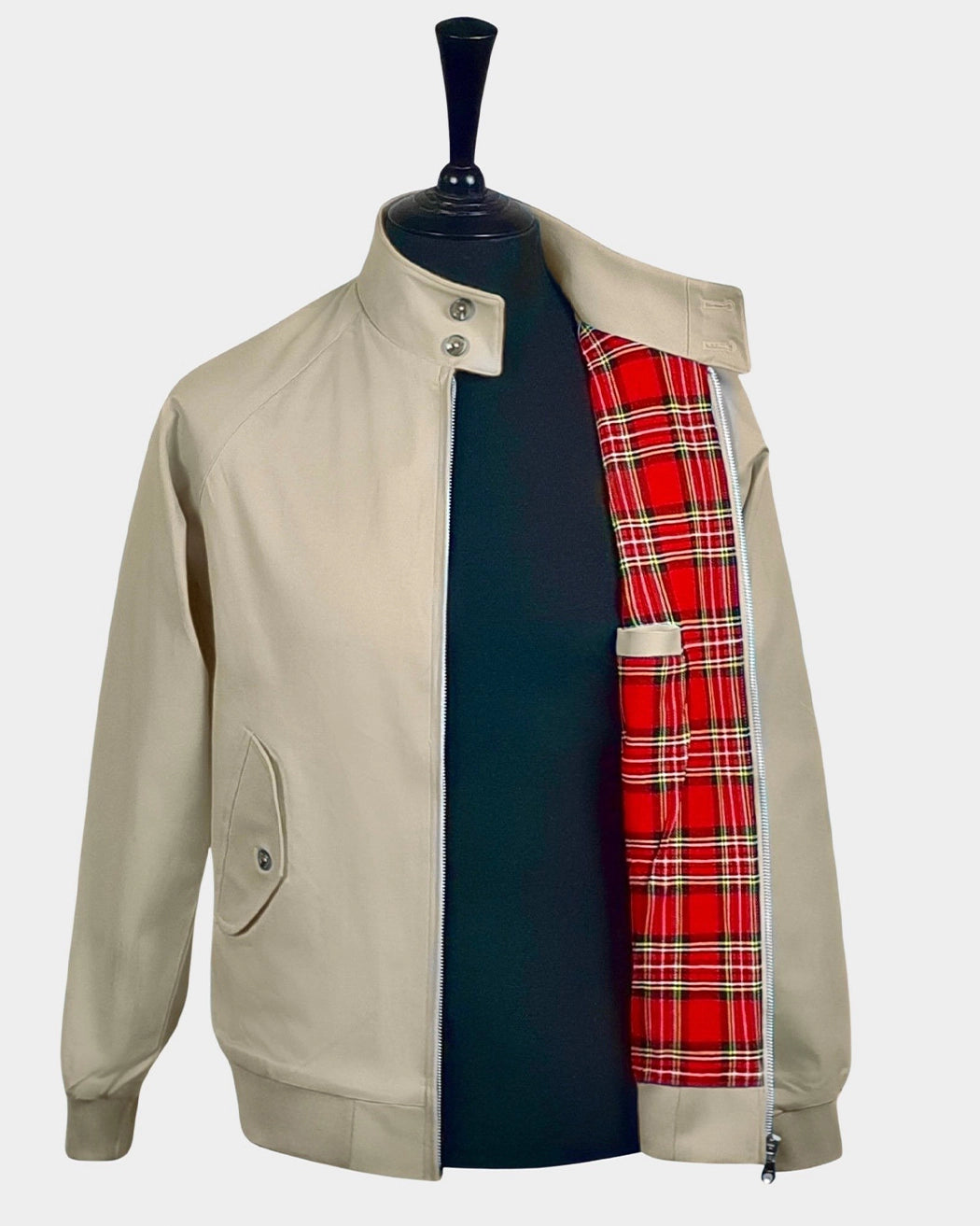 Bei PICK UP in Düsseldorf findest Du HOXTON, HARRINGTON, Beige  und viel mehr von HOXTON