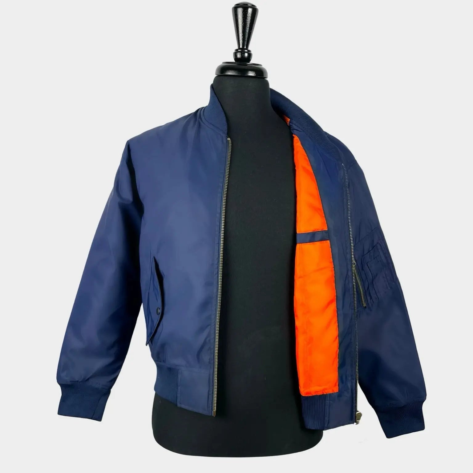 Bei PICK UP in Düsseldorf findest Du HOXTON, MA1 BOMBER JACKET, NAVY  und viel mehr von HOXTON