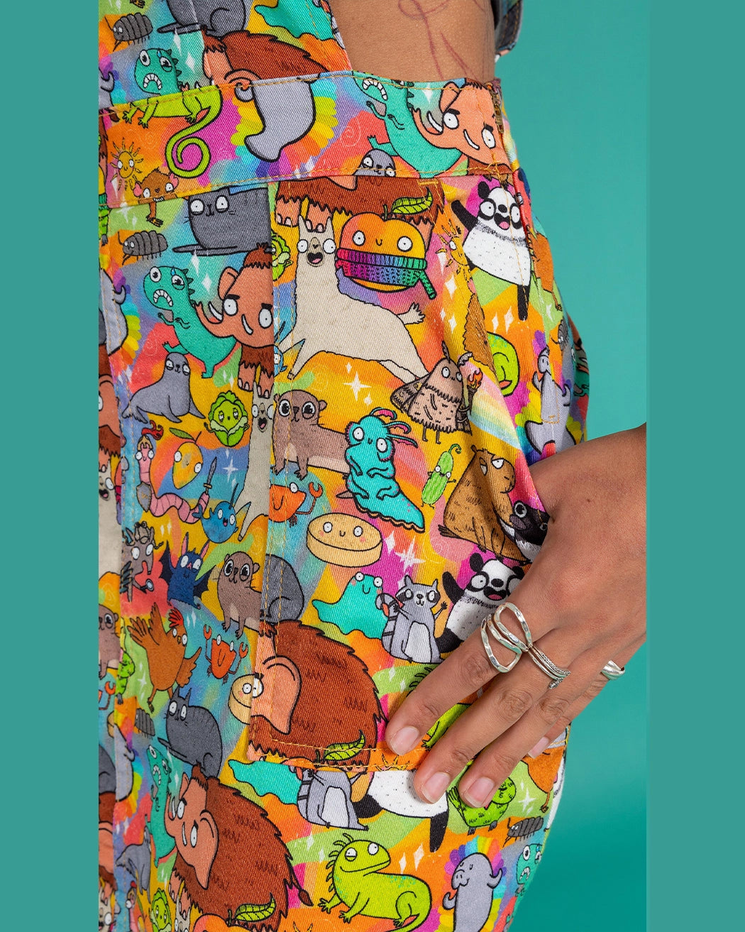 Bei PICK UP in Düsseldorf findest Du Run & Fly, JM2336, Dungaree Dress, Run & Fly x Katie Abey und viel mehr von RUN & FLY