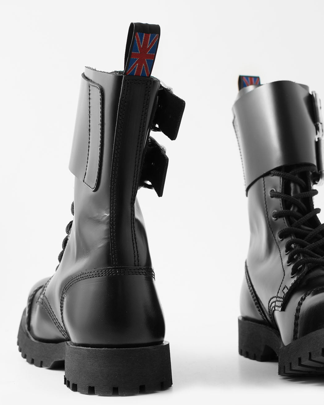 Bei PICK UP in Düsseldorf findest Du Creeper BBC, 10 Loch Ranger, 2 Buckles, Black und viel mehr von BBC