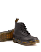 Bei PICK UP in Düsseldorf findest Du Dr. Martens, 101, Black Virginia  und viel mehr von Dr. Martens