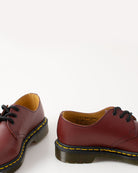 Bei PICK UP in Düsseldorf findest Du Dr. Martens, 1461 Cherry Smooth  und viel mehr von Dr. Martens