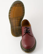 Bei PICK UP in Düsseldorf findest Du Dr. Martens, 1461 Cherry Smooth  und viel mehr von Dr. Martens