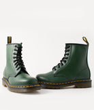 Bei PICK UP in Düsseldorf findest Du Dr. Martens, 1460 Green Smooth  und viel mehr von Dr. Martens