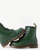 Bei PICK UP in Düsseldorf findest Du Dr. Martens, 1460 Green Smooth  und viel mehr von Dr. Martens