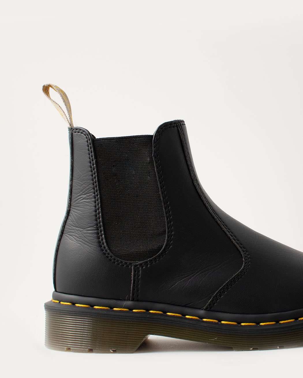 Bei PICK UP in Düsseldorf findest Du Dr. Martens, 2976 Vegan Black  und viel mehr von Dr. Martens