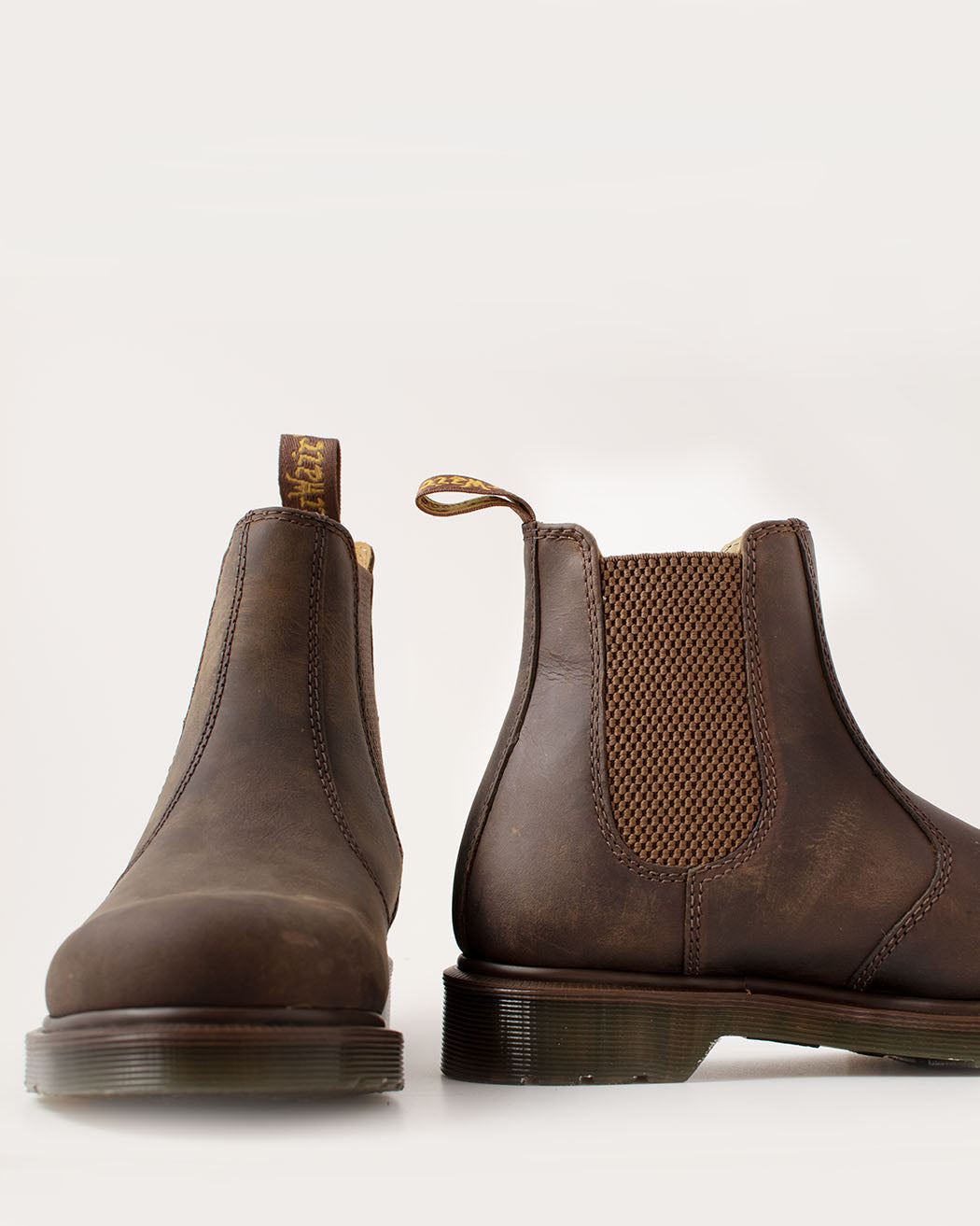 Bei PICK UP in Düsseldorf findest Du Dr. Martens, 2976 Gaucho Crazy Horse  und viel mehr von Dr. Martens