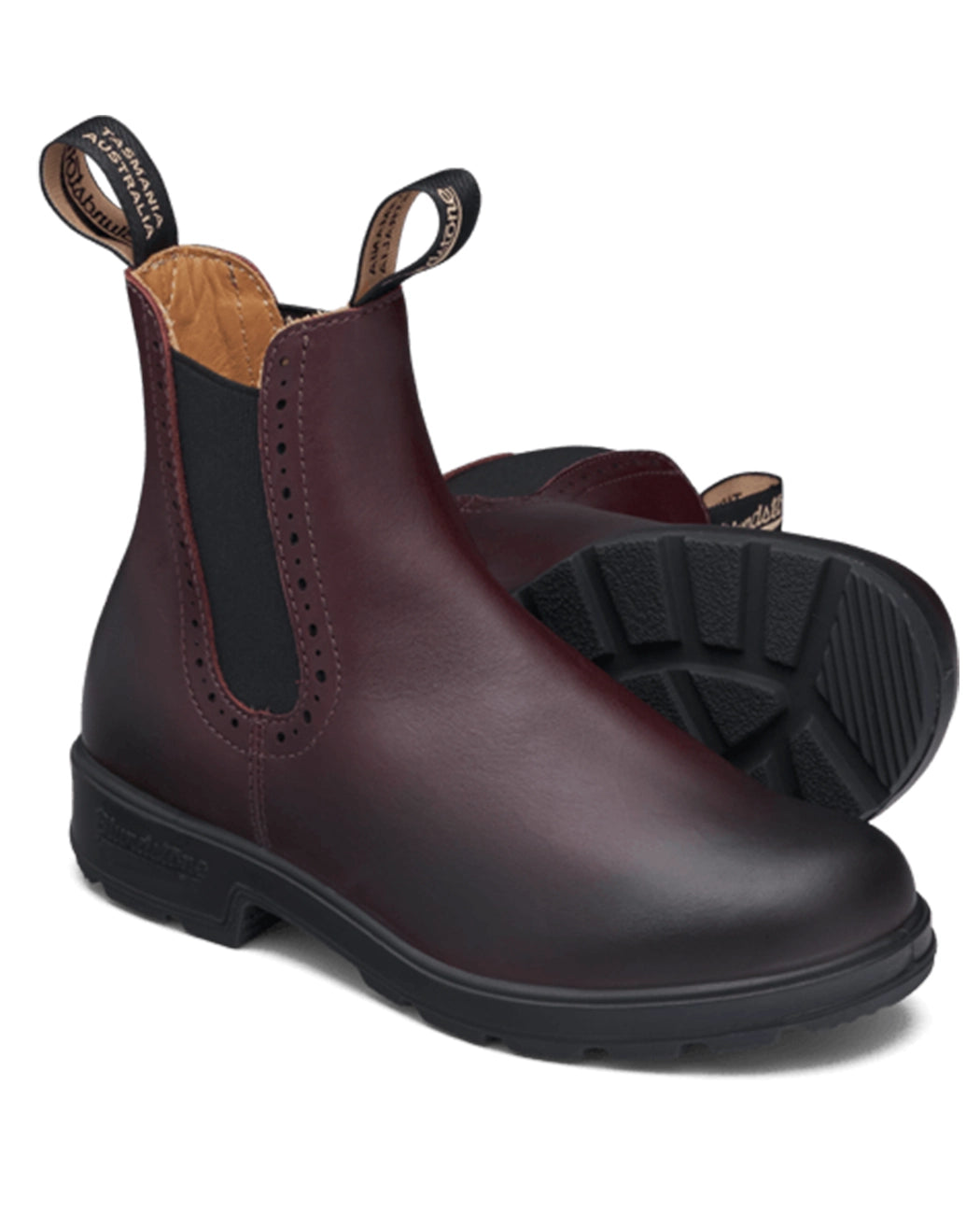 Bei PICK UP in Düsseldorf findest Du Blundstone, #1352 Brogued Shiraz Leather und viel mehr von Blundstone