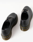 Bei PICK UP in Düsseldorf findest Du Dr.Martens, Vegan 1461 Black Felix Rub Off  und viel mehr von Dr. Martens