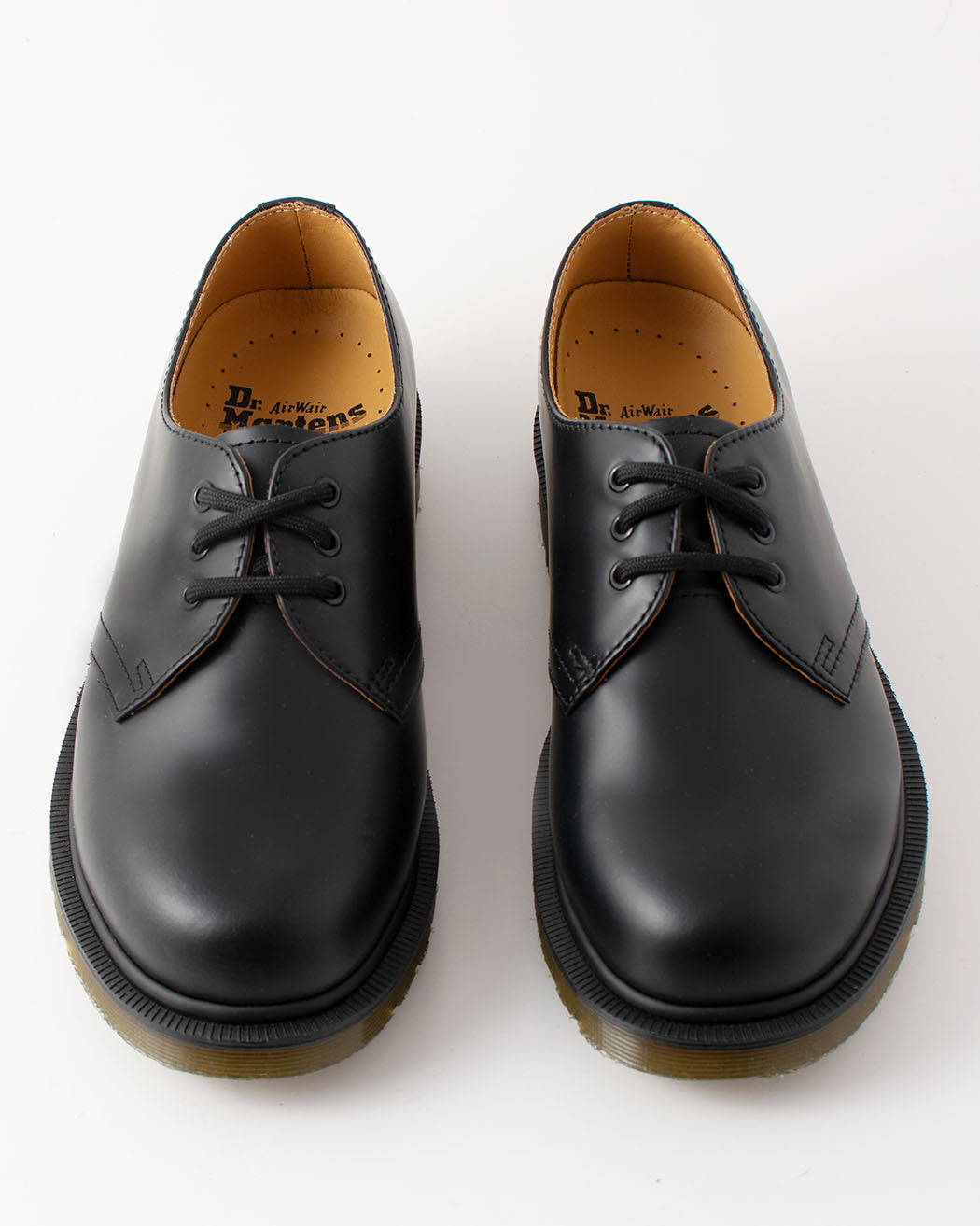 Bei PICK UP in Düsseldorf findest Du Dr. Martens, 1461 Black Smooth, PW  und viel mehr von Dr. Martens