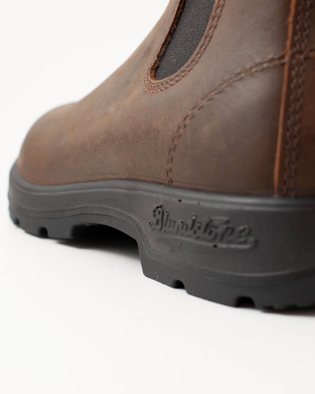 Bei PICK UP in Düsseldorf findest Du Blundstone, #1609, Antique Brown  und viel mehr von Blundstone