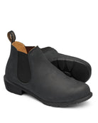 Bei PICK UP in Düsseldorf findest Du Blundstone, #1971 Low Heeled Rustic Black Leather  und viel mehr von Blundstone