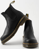 Bei PICK UP in Düsseldorf findest Du Dr. Martens, 2976 YS Black Smooth  und viel mehr von Dr. Martens