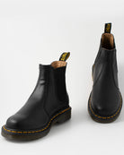 Bei PICK UP in Düsseldorf findest Du Dr. Martens, 2976 YS Black Smooth  und viel mehr von Dr. Martens