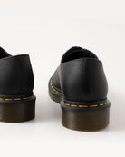Bei PICK UP in Düsseldorf findest Du Dr. Martens, 1461 Black Virginia  und viel mehr von Dr. Martens