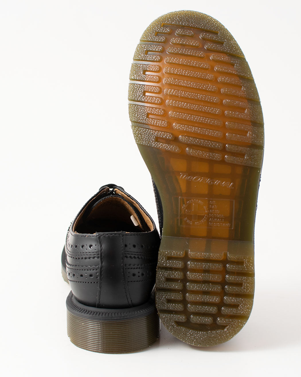 Bei PICK UP in Düsseldorf findest Du Dr. Martens, 3989 Black Smooth und viel mehr von Dr. Martens