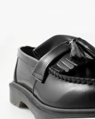 Bei PICK UP in Düsseldorf findest Du Dr. Martens, Adrian Black Smooth  und viel mehr von Dr. Martens