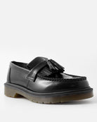 Bei PICK UP in Düsseldorf findest Du Dr. Martens, Adrian Black Smooth  und viel mehr von Dr. Martens