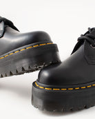 Bei PICK UP in Düsseldorf findest Du Dr. Martens, 1461 QUAD Black Polished Smooth  und viel mehr von Dr. Martens