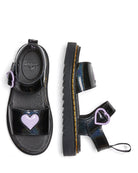 Bei PICK UP in Düsseldorf findest Du Dr. Martens, Marlowe Hearts J Black Galaxy Shimmer  und viel mehr von Dr. Martens