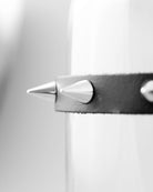 Bei PICK UP in Düsseldorf findest Du 1 ROW SMALL SCREW CONE NECKBAND, NB150  und viel mehr von Stylex