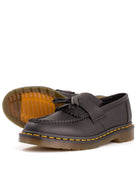 Bei PICK UP in Düsseldorf findest Du Dr. Martens, Adrian Black Virginia  und viel mehr von Dr. Martens