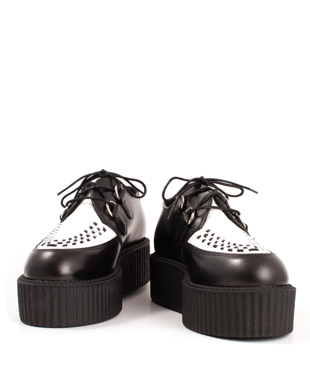 Bei PICK UP in Düsseldorf findest Du BBC, Creeper, UMD Double Sole, Polido Black / White  und viel mehr von BBC