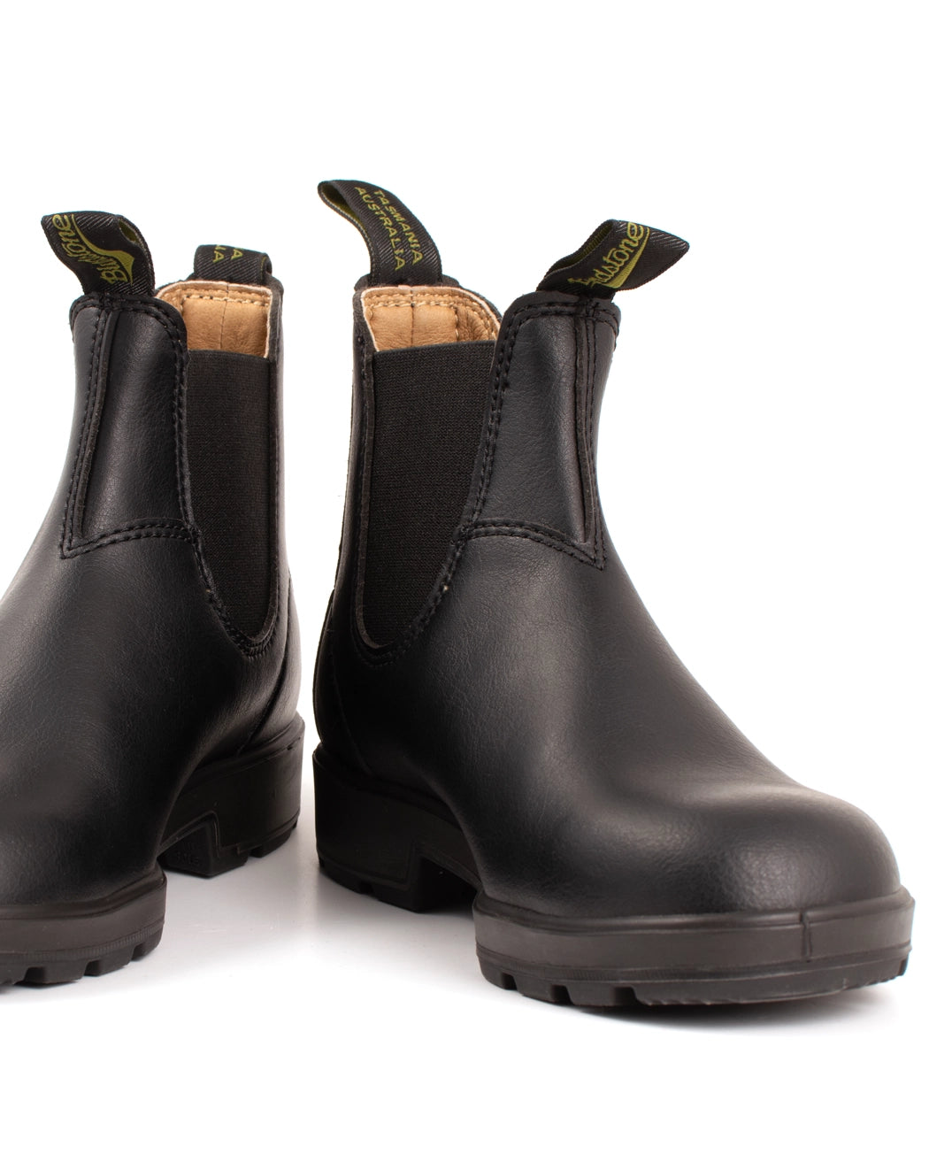 Bei PICK UP in Düsseldorf findest Du Blundstone, #2115 Vegan Black  und viel mehr von Blundstone