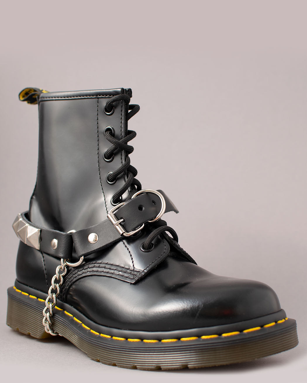 Bei PICK UP in Düsseldorf findest Du Pyramid Bootstrap, BS5 und viel mehr von Stylex