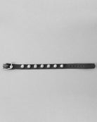 Bei PICK UP in Düsseldorf findest Du 1 Row Spike Wristband, WB26  und viel mehr von Stylex