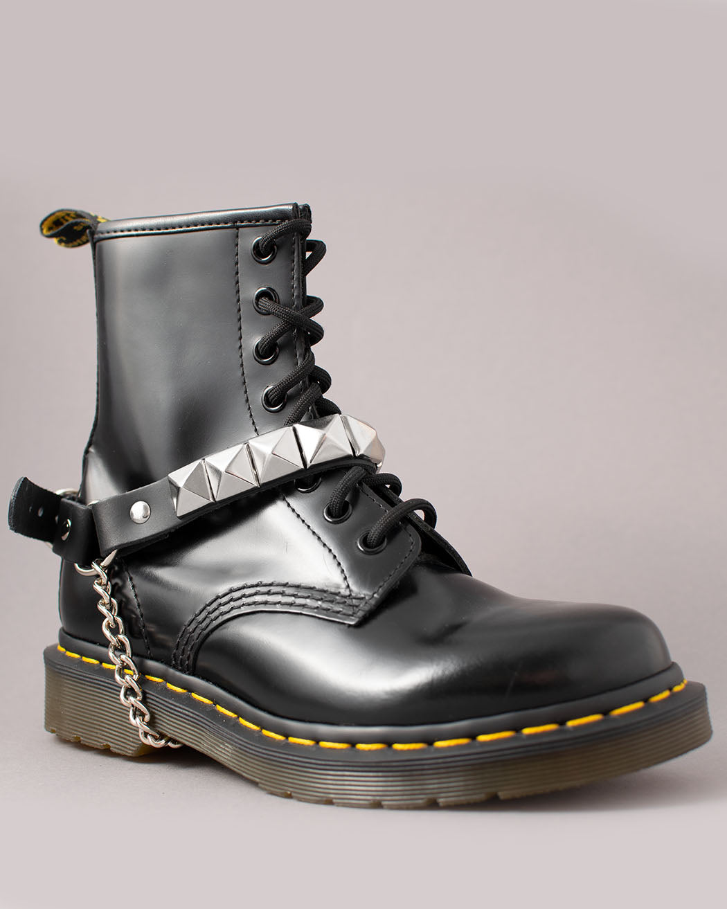 Bei PICK UP in Düsseldorf findest Du Pyramid Bootstrap, BS5 und viel mehr von Stylex