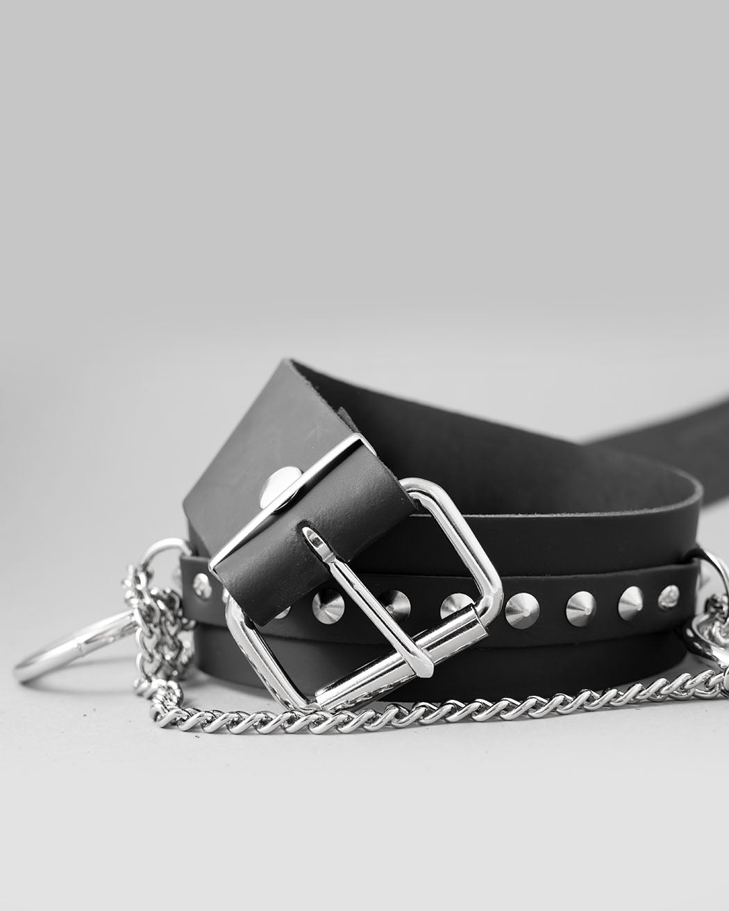 Bei PICK UP in Düsseldorf findest Du Sid Cone Belt & Chain, B11  und viel mehr von Stylex