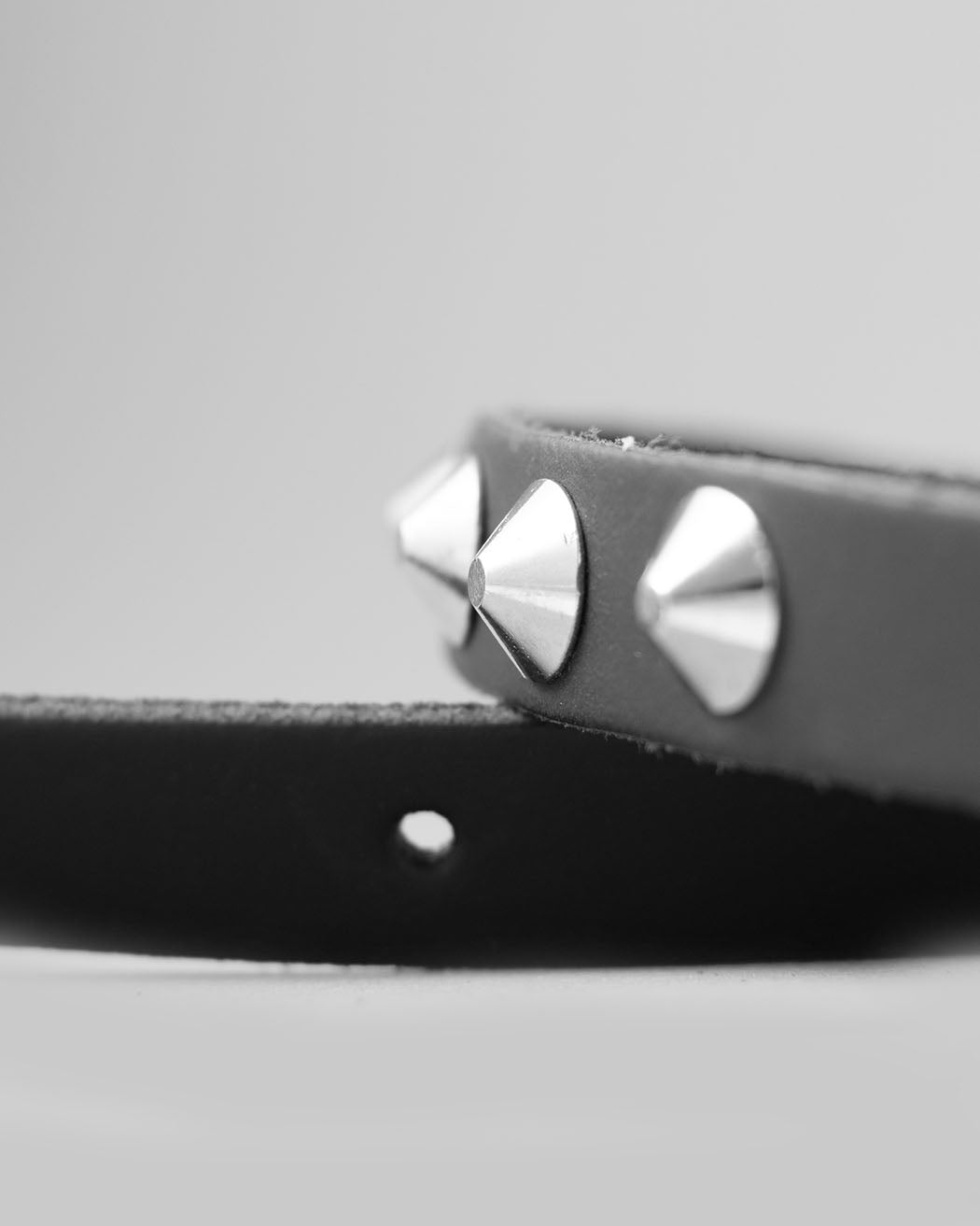 Bei PICK UP in Düsseldorf findest Du 1 Row Conical Belt, B1  und viel mehr von Stylex