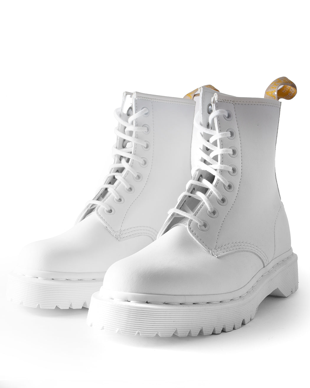 Bei PICK UP in Düsseldorf findest Du Dr. Martens, Vegan 1460 Bex Mono Optical White Kemble und viel mehr von Dr. Martens