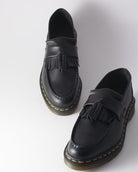 Bei PICK UP in Düsseldorf findest Du Dr. Martens, YS Adrian Black Smooth  und viel mehr von Dr. Martens