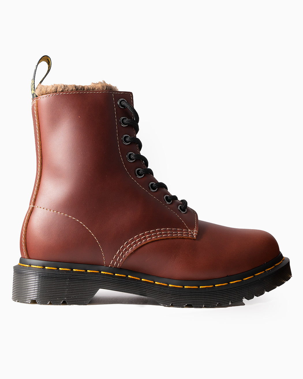 Bei PICK UP in Düsseldorf findest Du Dr. Martens, 1460 Serena Abruzzo WP Brown  und viel mehr von Dr. Martens