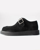 Bei PICK UP in Düsseldorf findest Du BBC, 16027, Creeper Suede Black, Buckle  und viel mehr von BBC