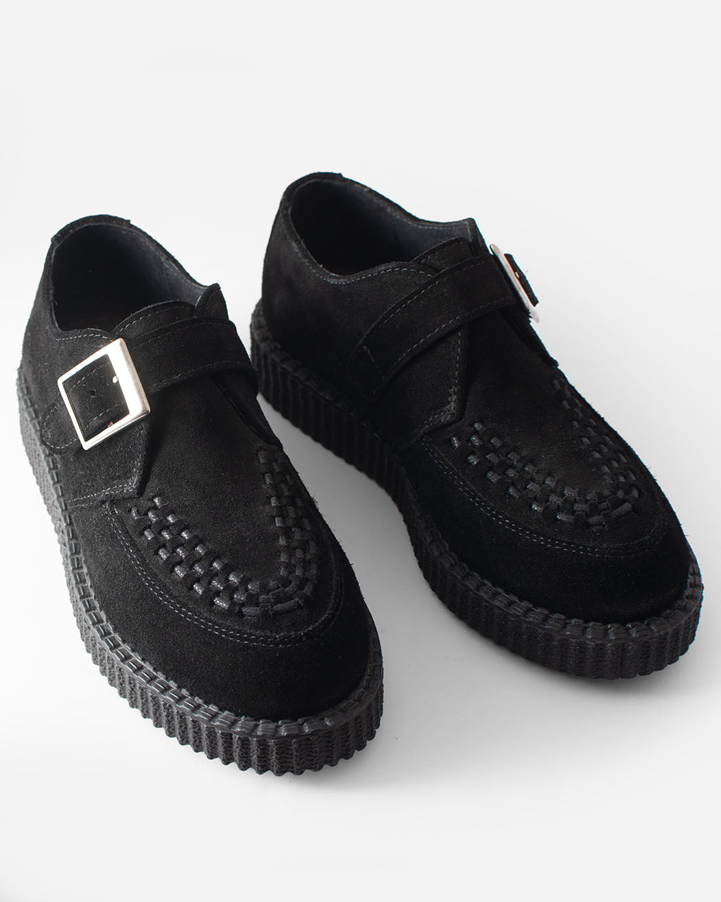 Bei PICK UP in Düsseldorf findest Du BBC, 16027, Creeper Suede Black, Buckle  und viel mehr von BBC