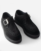 Bei PICK UP in Düsseldorf findest Du BBC, 16027, Creeper Suede Black, Buckle  und viel mehr von BBC